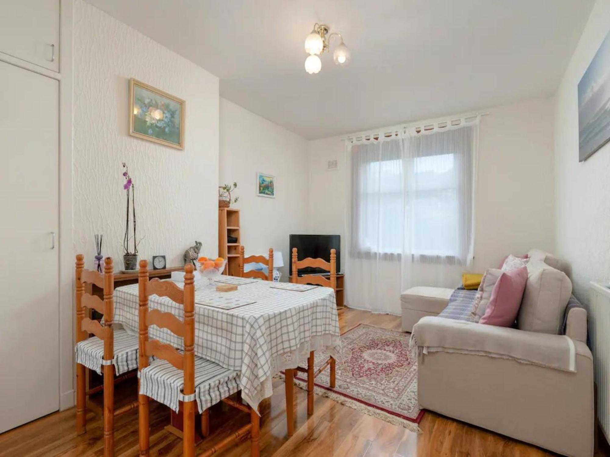 Pass The Keys Spacious Murrayfield Flat Holiday home