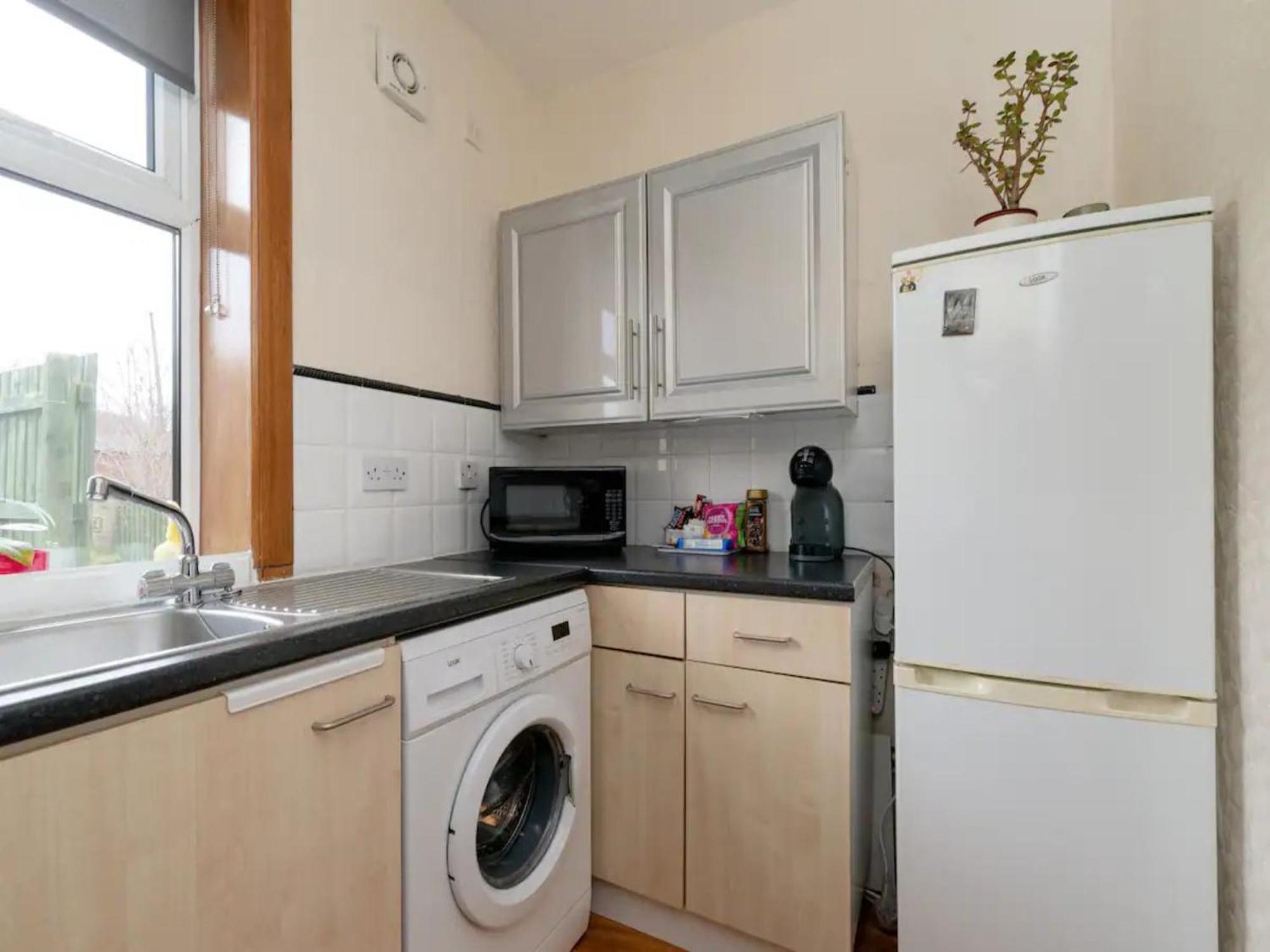 Pass The Keys Spacious Murrayfield Flat